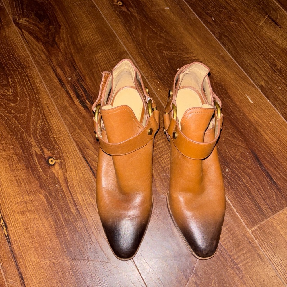 Michael Kors Brown Heeled Boots With Gold Rings. Size 6M Women
